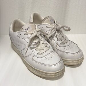Rag and Bone white Leather court sneakers. Size 37 (7 us)